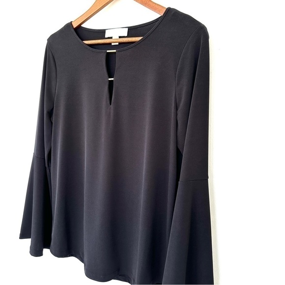 Michael Kors top with split neck, bell sleeves, loose fitting, stretch knit - Picture 4 of 12